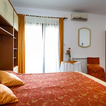 Rooms Mimi Krk Town Extérieur photo