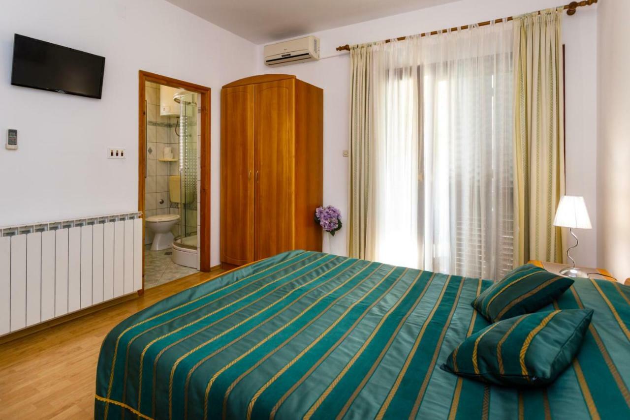 Rooms Mimi Krk Town Extérieur photo