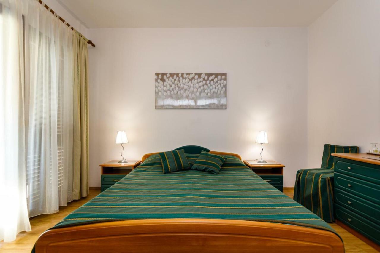 Rooms Mimi Krk Town Extérieur photo