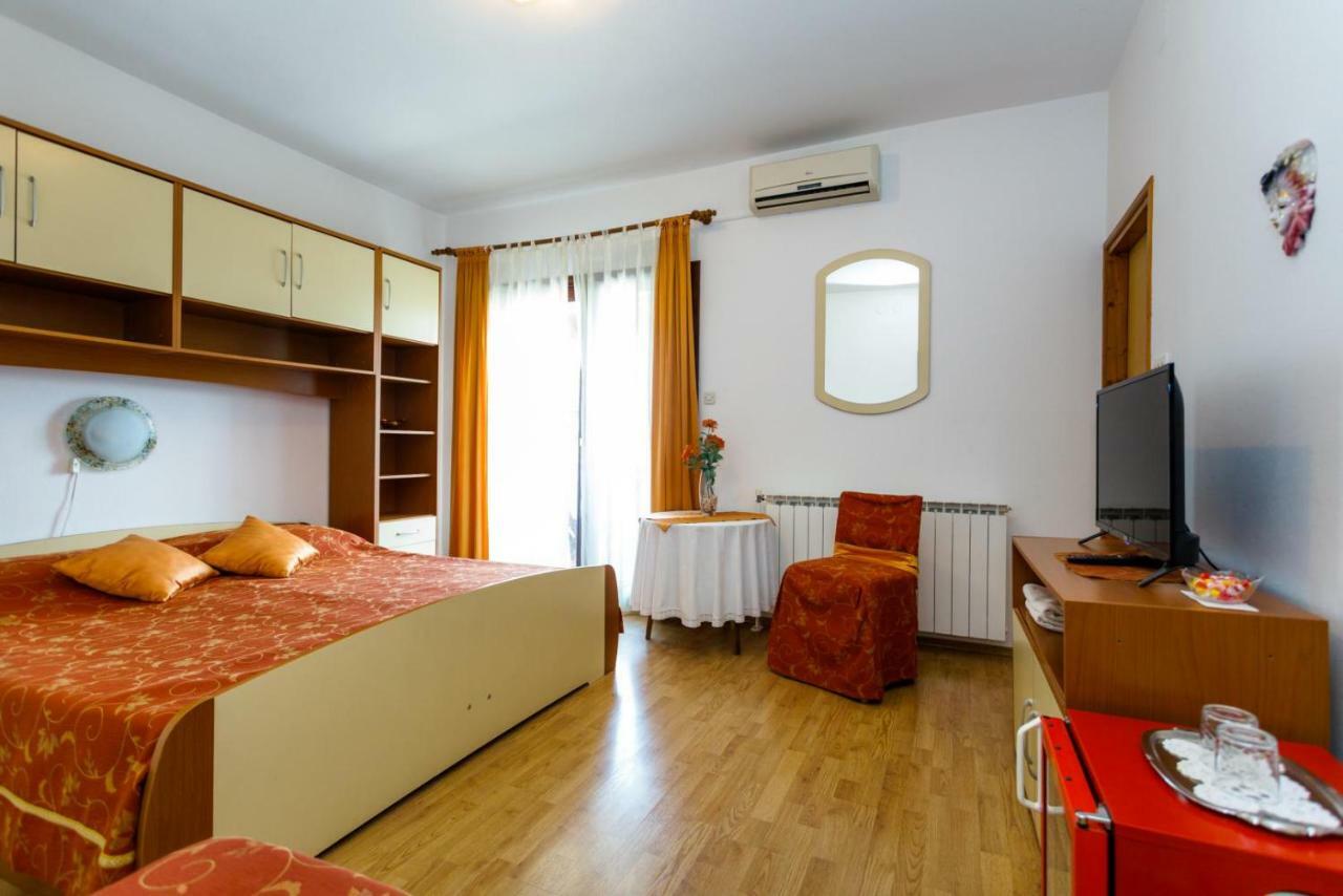 Rooms Mimi Krk Town Extérieur photo